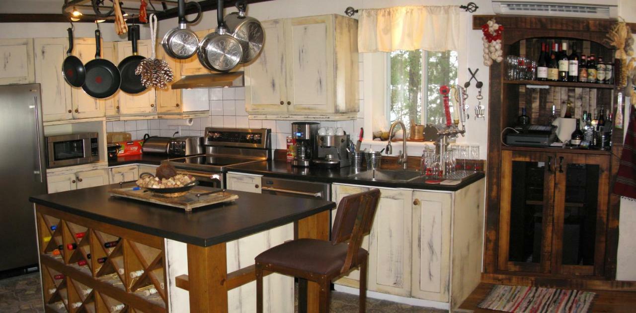 Gite Aux Traditions Saint-Jean-des Piles Εξωτερικό φωτογραφία